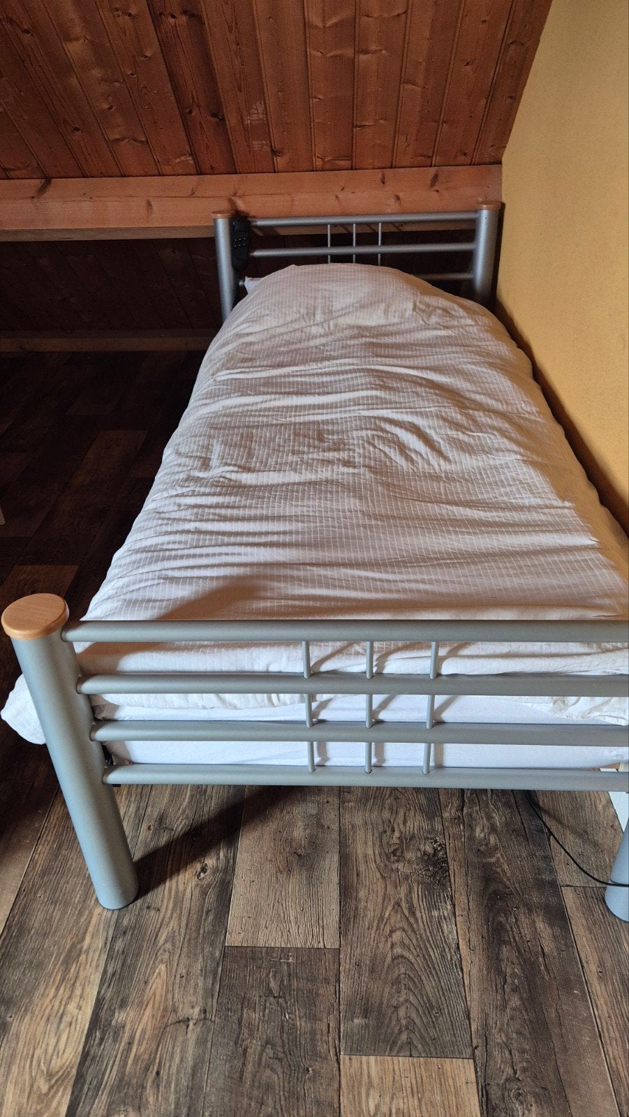 Stalen eenpersoonsbed elektrisch  met afstandsbedi, Ophalen, 90 cm, Eenpersoons, 200 cm