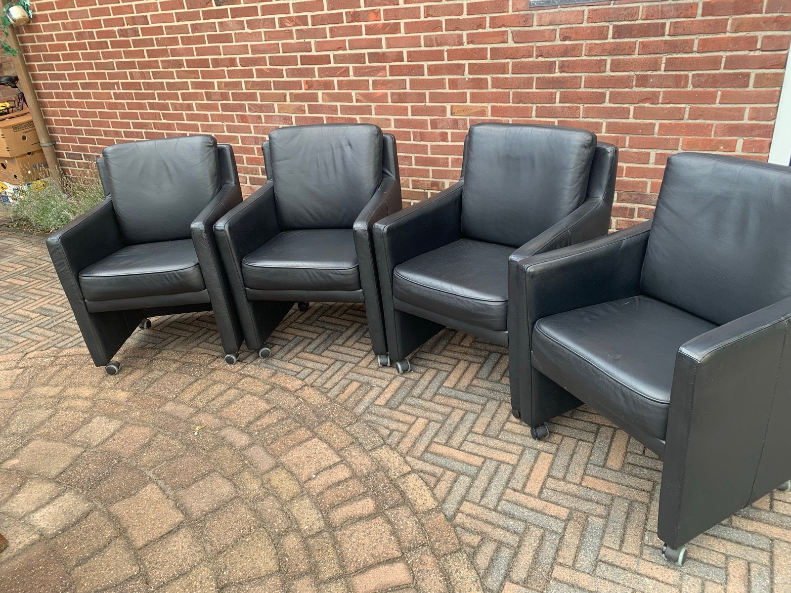4 Zwarte Leren Fauteuils op Wieltjes - Gebruikt, Ophalen, Gebruikt, Zwart, Leer
