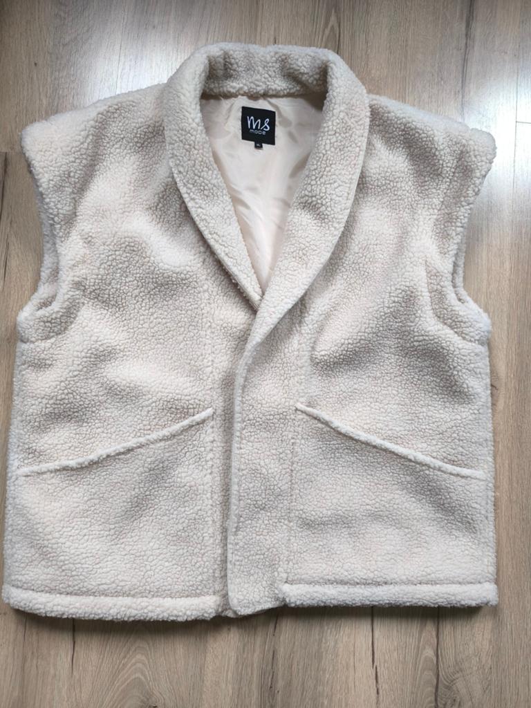 Roomwit gilet van M&S maat XL, Kleding | Dames, Grote Maten, Ophalen of Verzenden, Zo goed als nieuw, Wit, Broek of Spijkerbroek