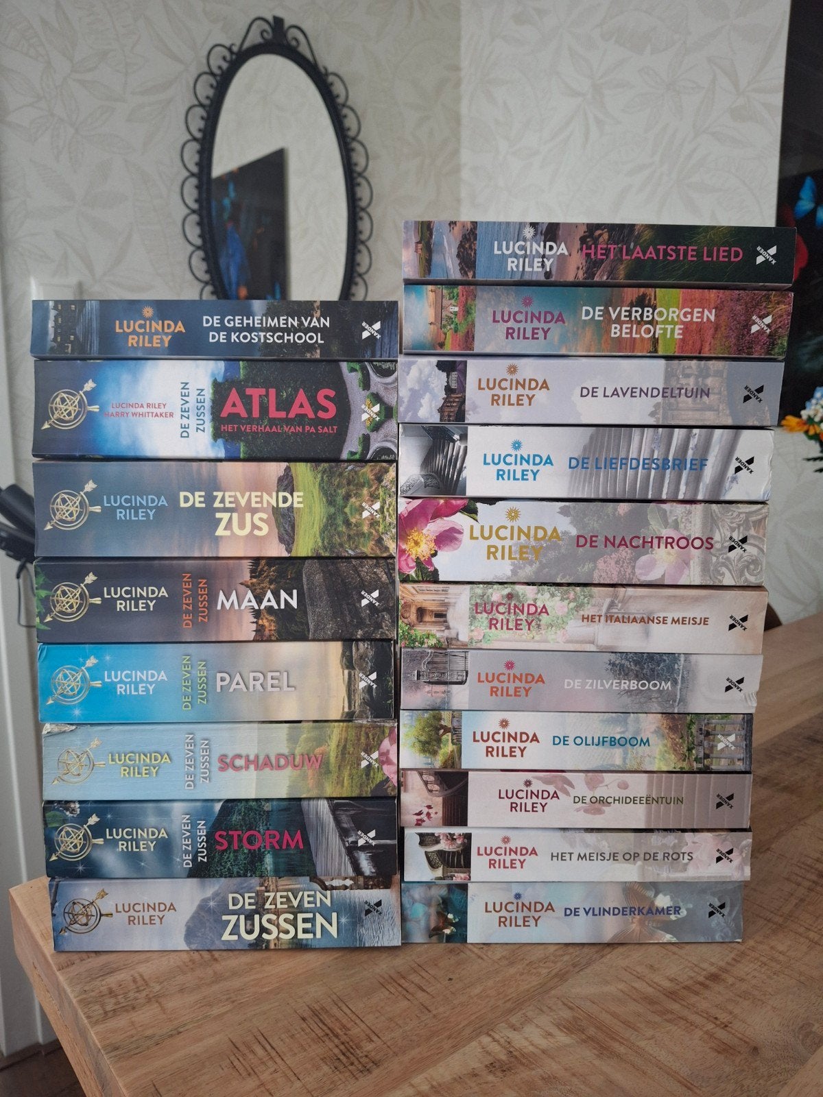 Lucinda Riley, Boeken, Romans, Ophalen of Verzenden, Zo goed als nieuw