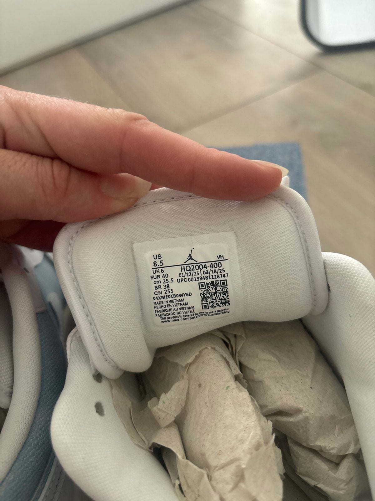 Foto 3 van Nieuwe Nike sneakers denimblauw wit goud detail maat 40