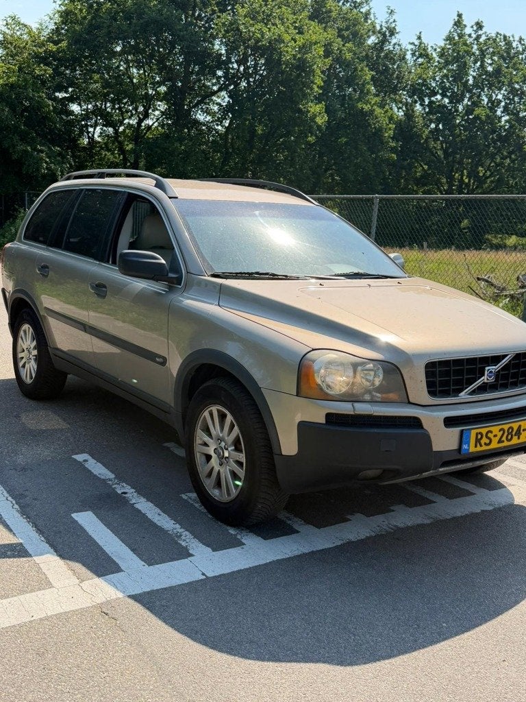 Volvo XC90 2.5 T, Auto's, Gebruikt, Beige, Bruin, 7 stoelen