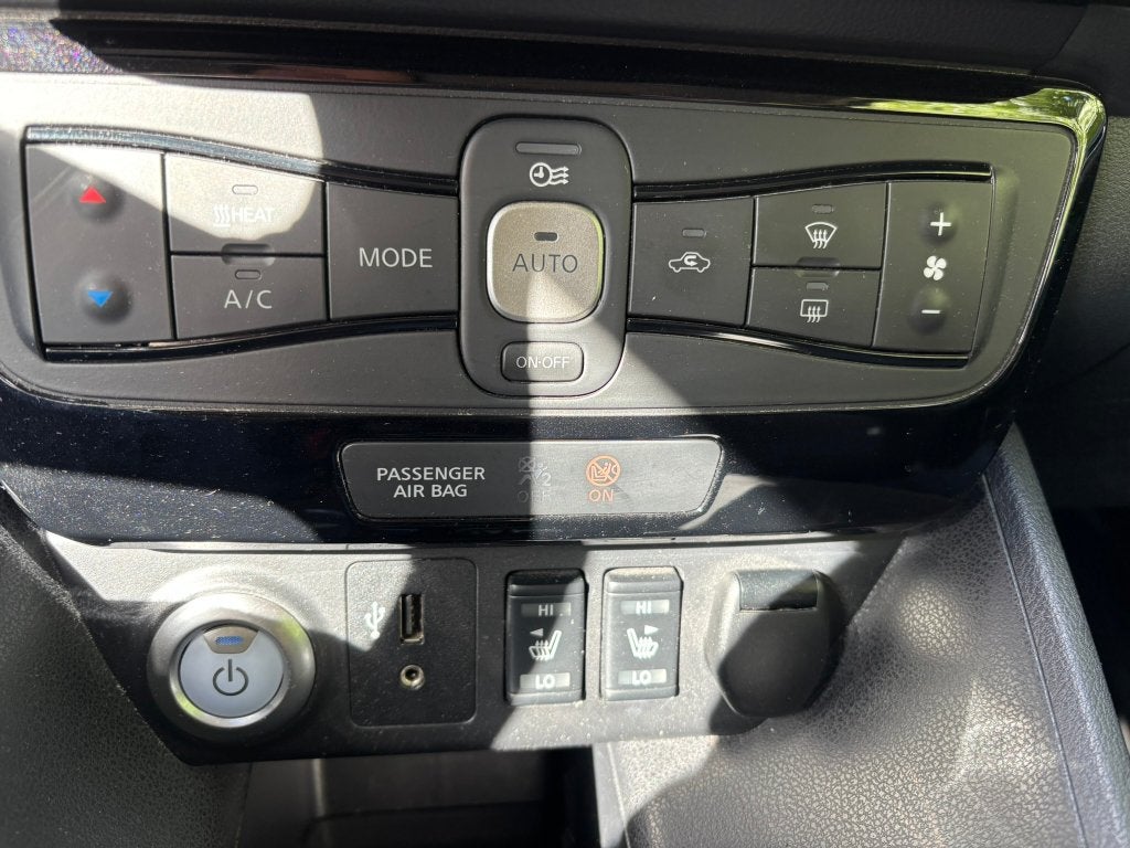 Foto 17 van Nissan Leaf Electric 40kWh 2018 Zwart metallic vol opties