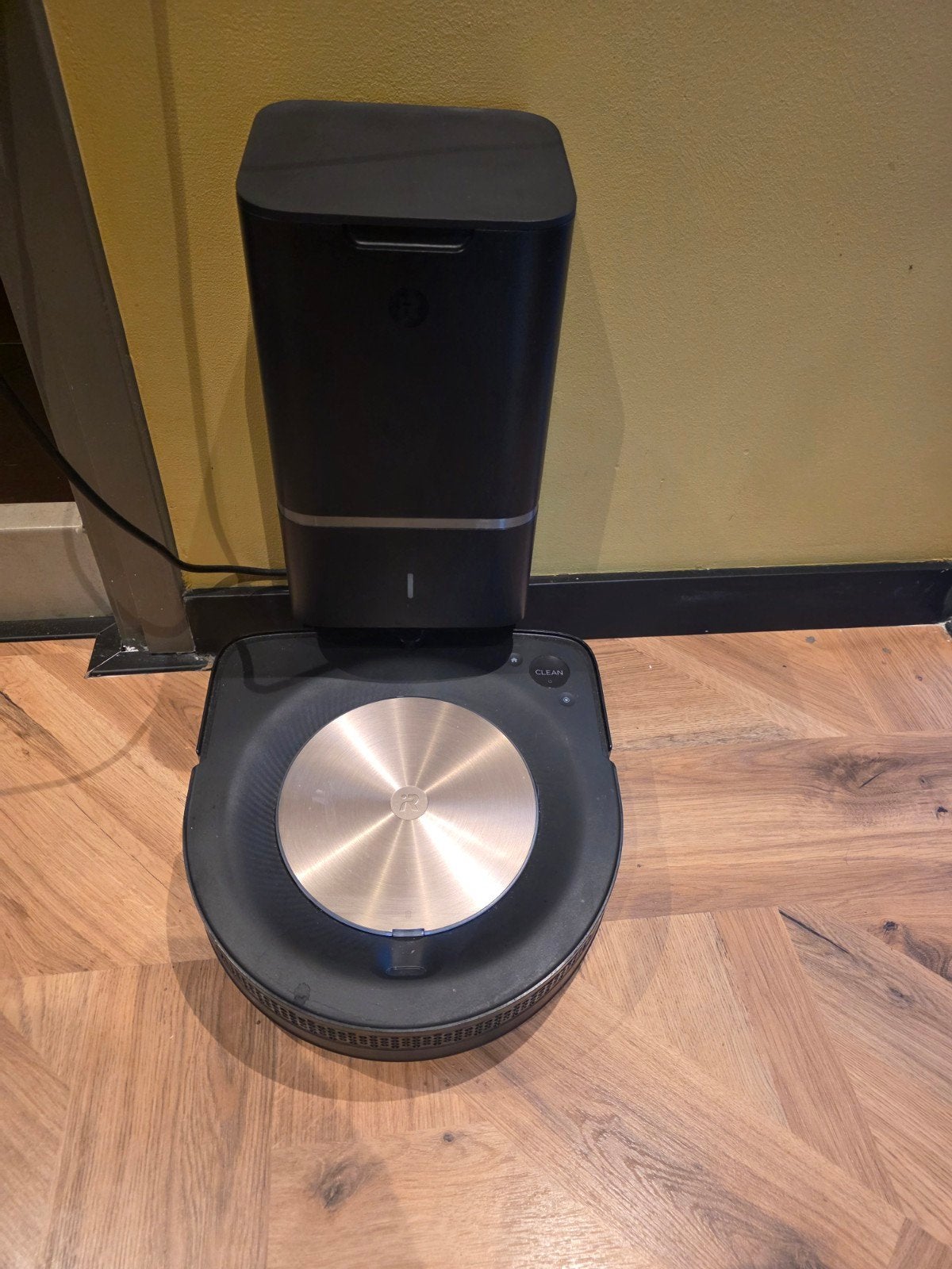 iRobot Roomba s9+ Robotstofzuiger met automatisch legen, Witgoed en Apparatuur, Stofzuigers, IRobot, Bedienbaar via app, Zo goed als nieuw