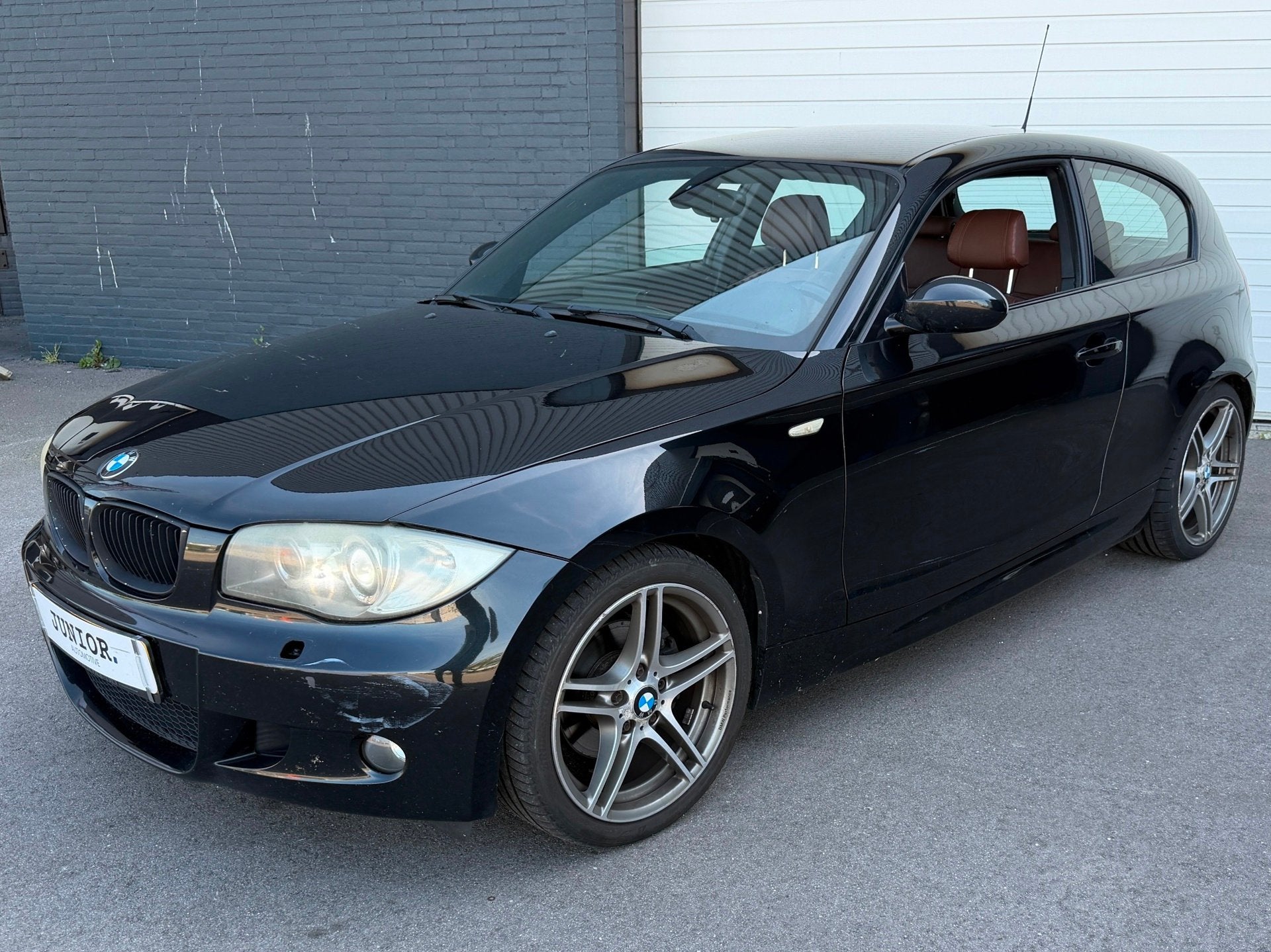 BMW 1-serie 120i High Executive M-PAKKET/LEDER/XENON/VOLO-H, Auto's, 1-Serie, Dealer onderhouden, Achterwielaandrijving, 4 cilinders