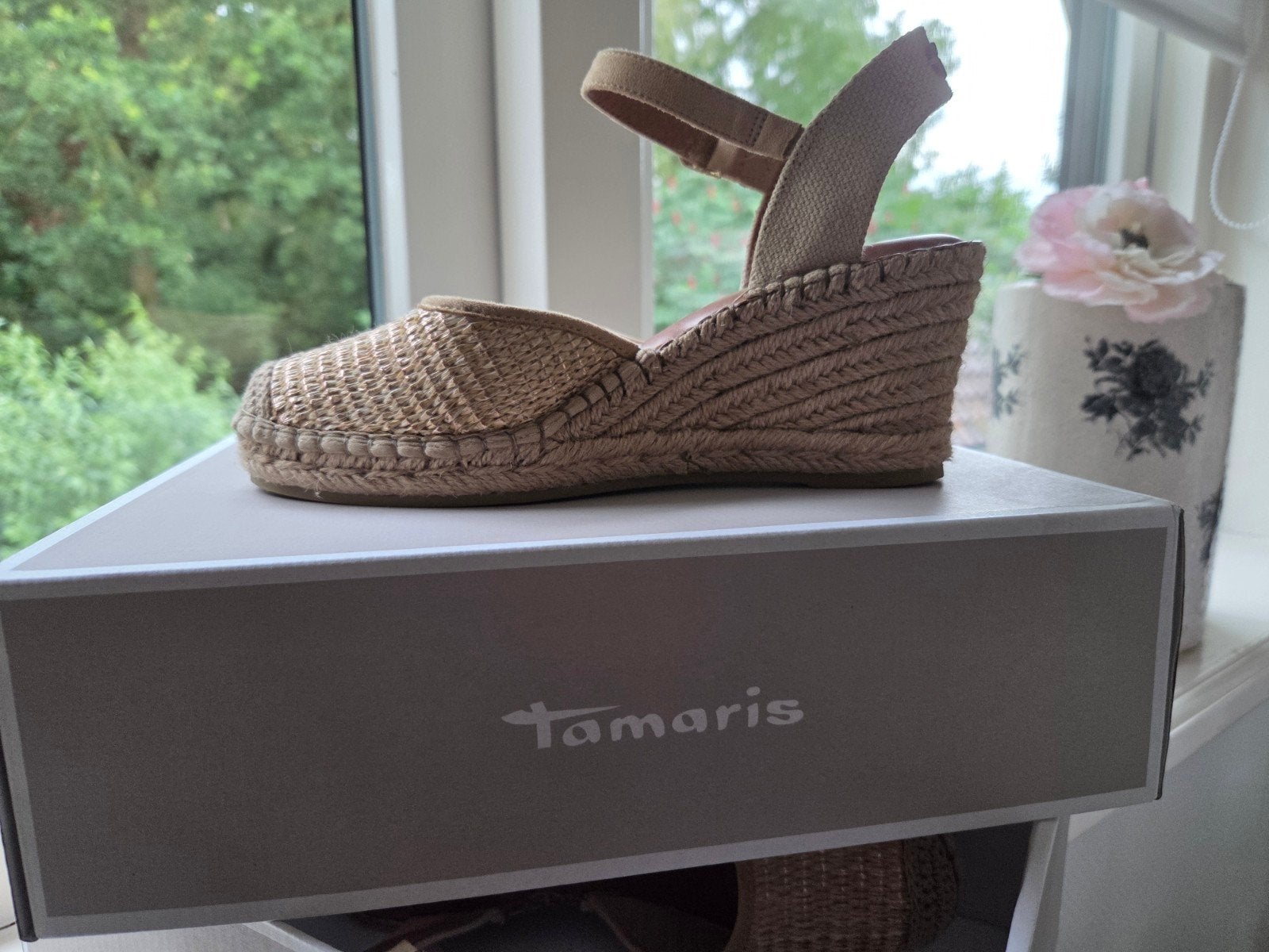 Tamaris Espadrilles - Met originele  doos, maat 38, Kleding | Dames, Tamaris, Beige, Ophalen of Verzenden, Zo goed als nieuw