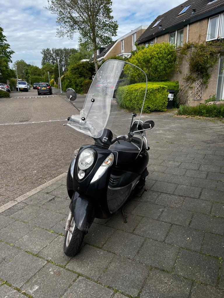 Sym Mio opknapper (blauw kenteken), Fietsen en Brommers, Scooters | SYM, Gebruikt, Benzine, Ophalen, Mio