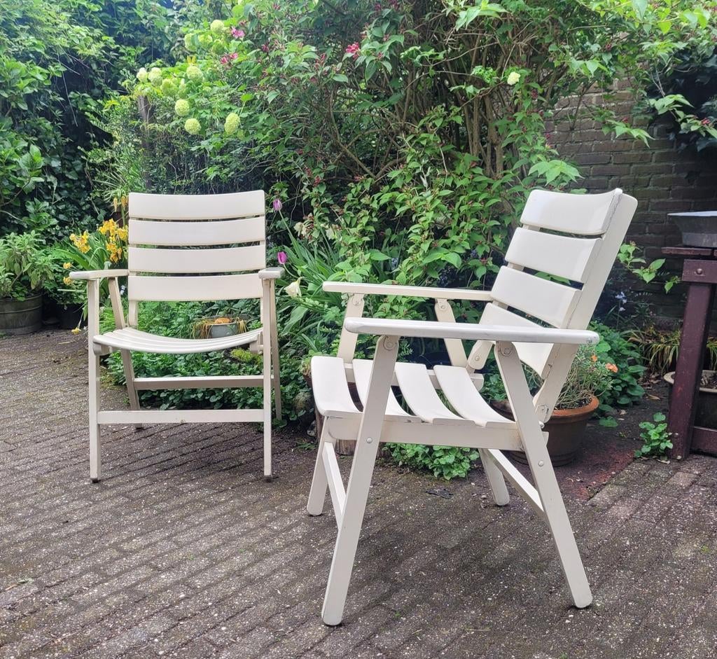 Twee witte Herlag tuinstoelen, comfortabel en inklapbaar, Tuin en Terras, Tuinstoelen, Ophalen, Inklapbaar