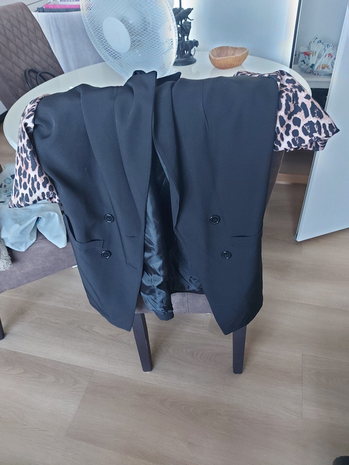 mooie. blazer, Ophalen of Verzenden, Zo goed als nieuw, Maat 38/40 (M)