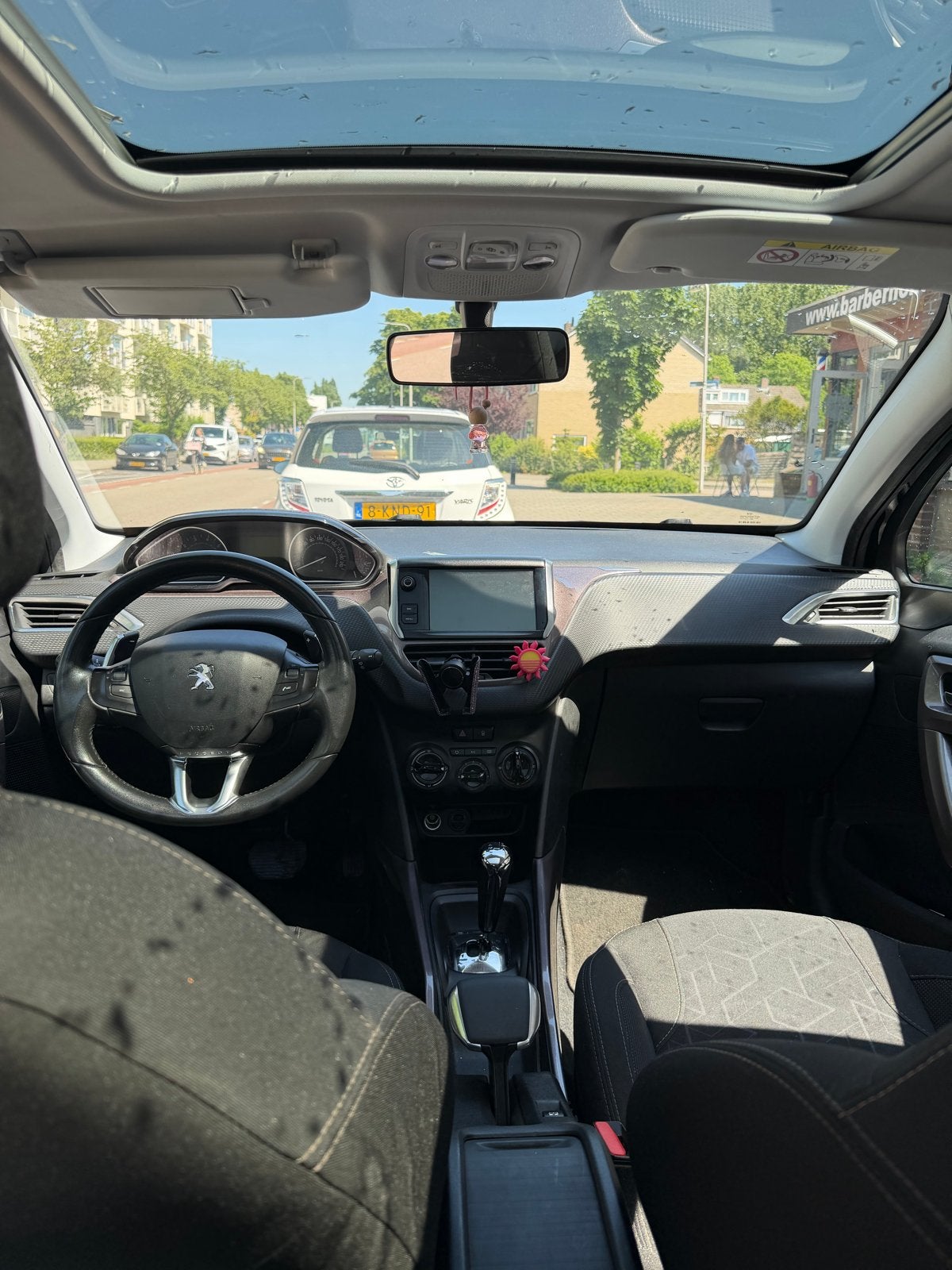 Peugeot 2008 1.2 E-vti 60KW Etg5 2015 Zwart, Auto's, Peugeot, Euro 5, 40 €/maand, 1199 cc, 770 kg