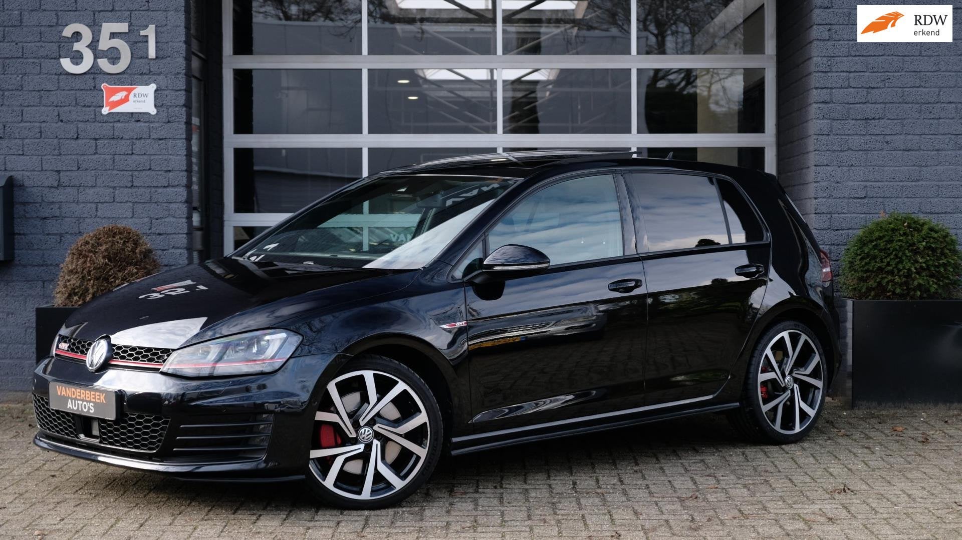Volkswagen GOLF 2.0 TSI GTI Performance ACC|DYN|DCC|PANO|VOL, Gebruikt, 4 cilinders, 1984 cc, Zwart