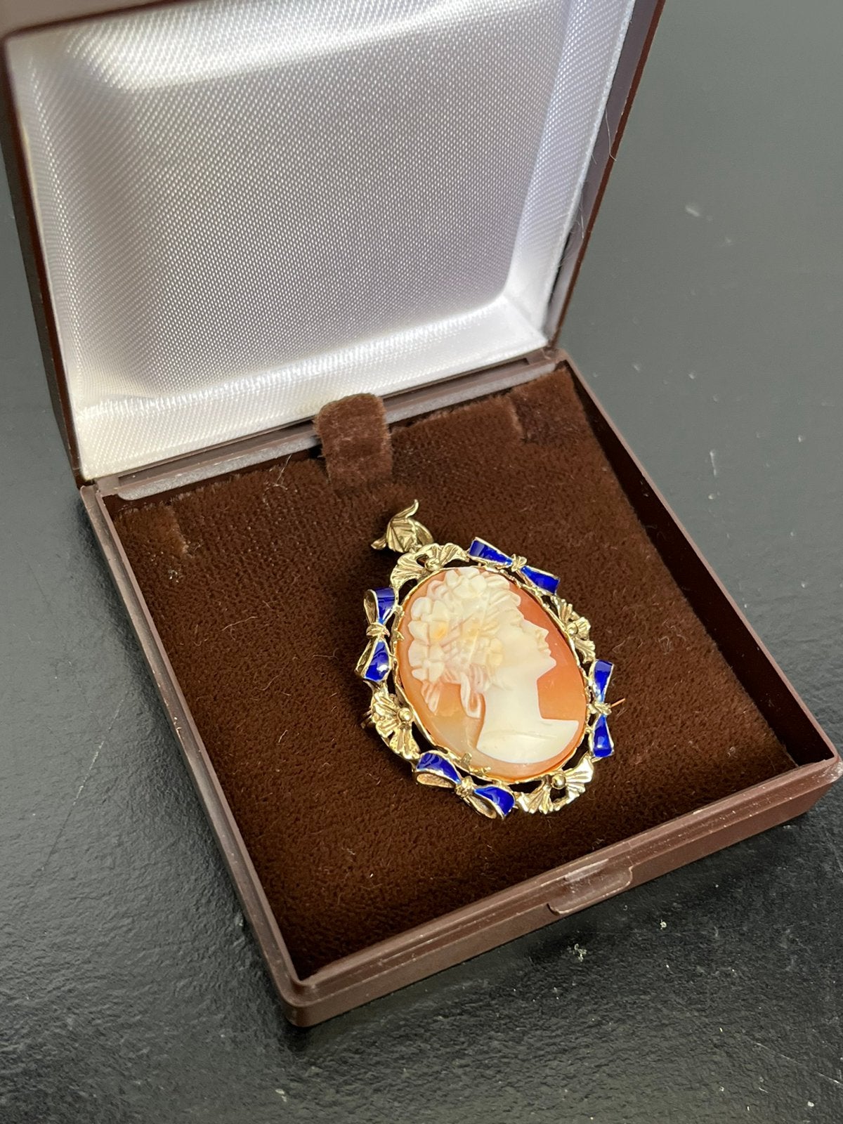 14 karaat gouden broche hanger emaille camee, Antiek en Kunst, Verzenden, Goud