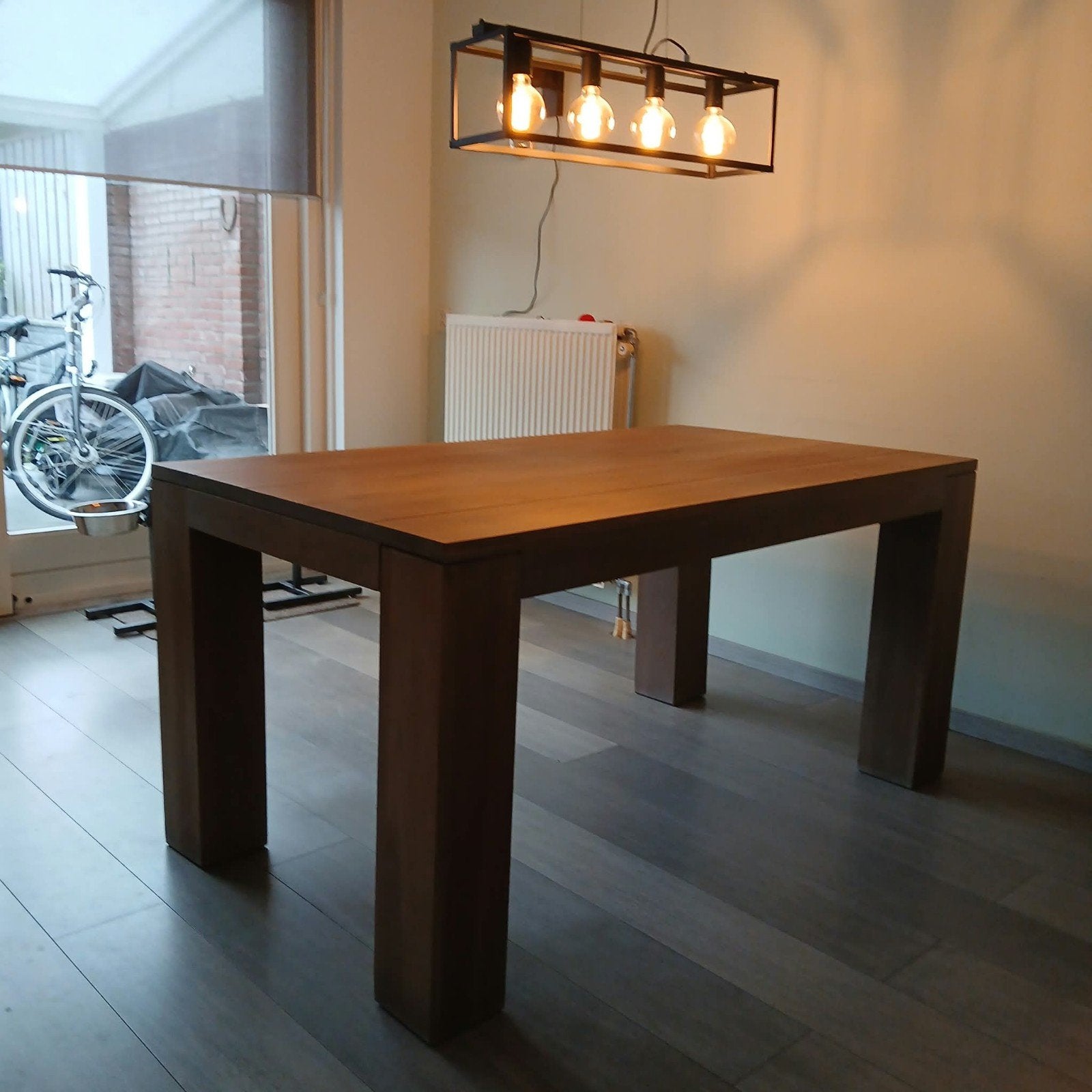 degelijke eettafel, Ophalen, Gebruikt, Vier personen, Rechthoekig