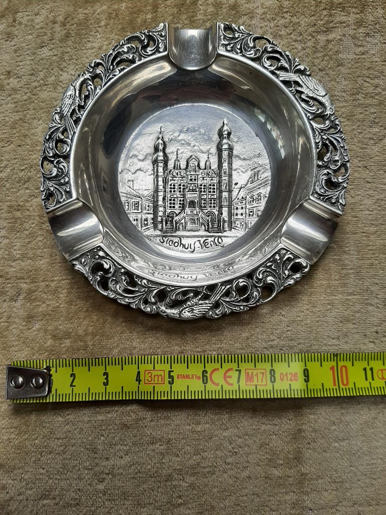 Verzilverde asbak stadhuis Venlo (klein model), Ophalen of Verzenden, Gebruikt, Asbak