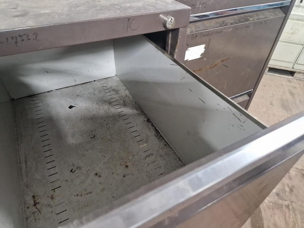 2 stuks Metalen lade kasten, Ophalen, Kast, Minder dan 50 cm, Gebruikt
