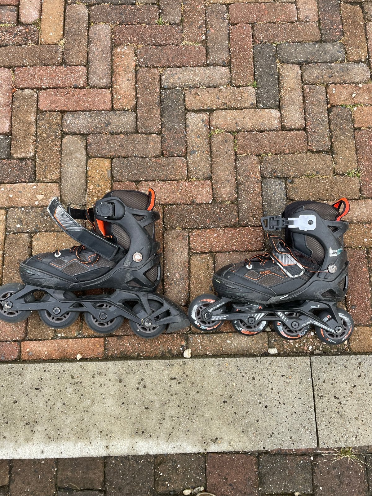 Zwarte inline skates, maat 32-35. Gebruikt, Kinderen, Inline skates 4 wielen, Ophalen, Overige merken
