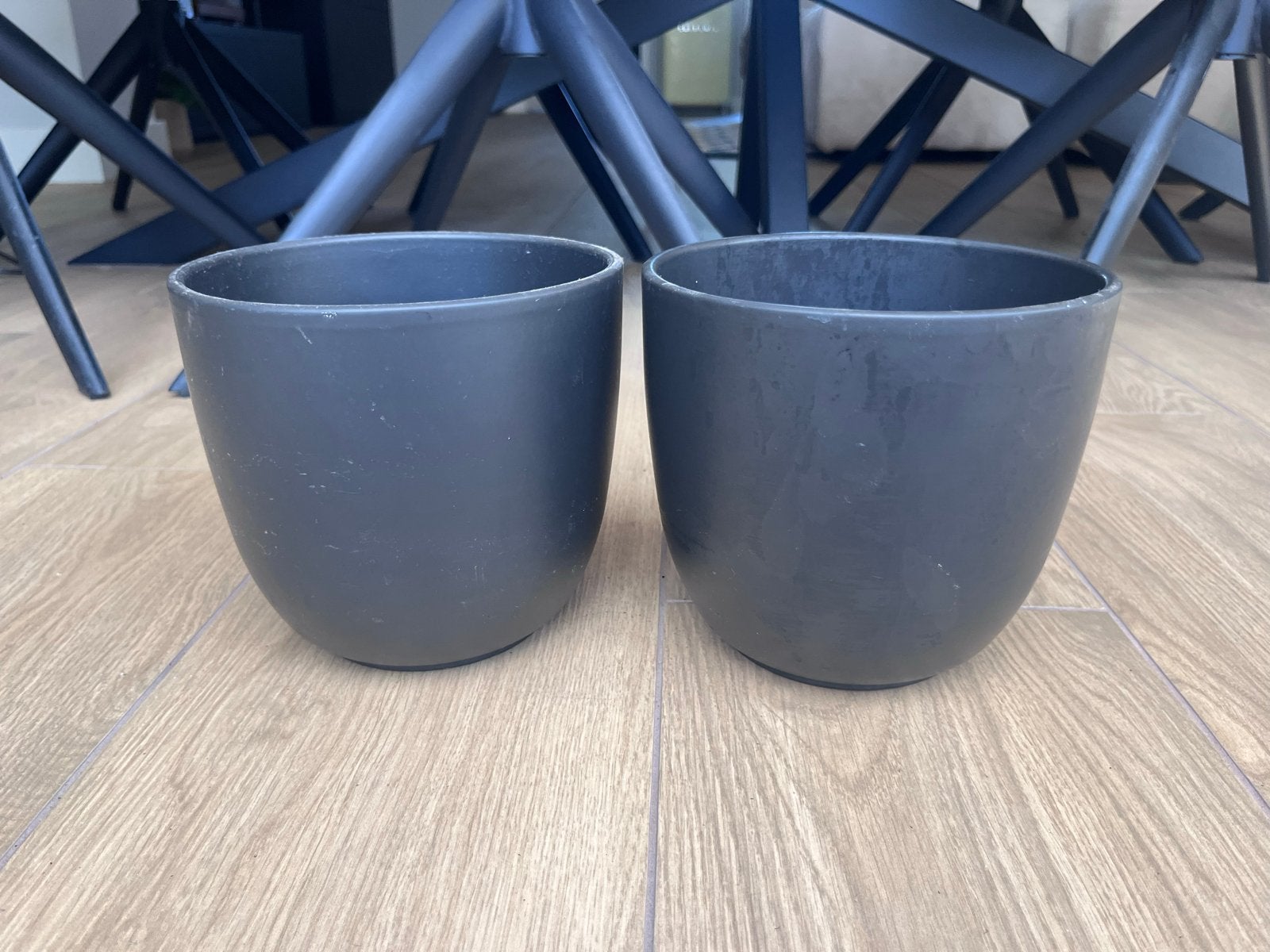 Set van 2 keramieken bloempotten - Intratuin, 25 tot 40 cm, Gebruikt, Rond, Binnen
