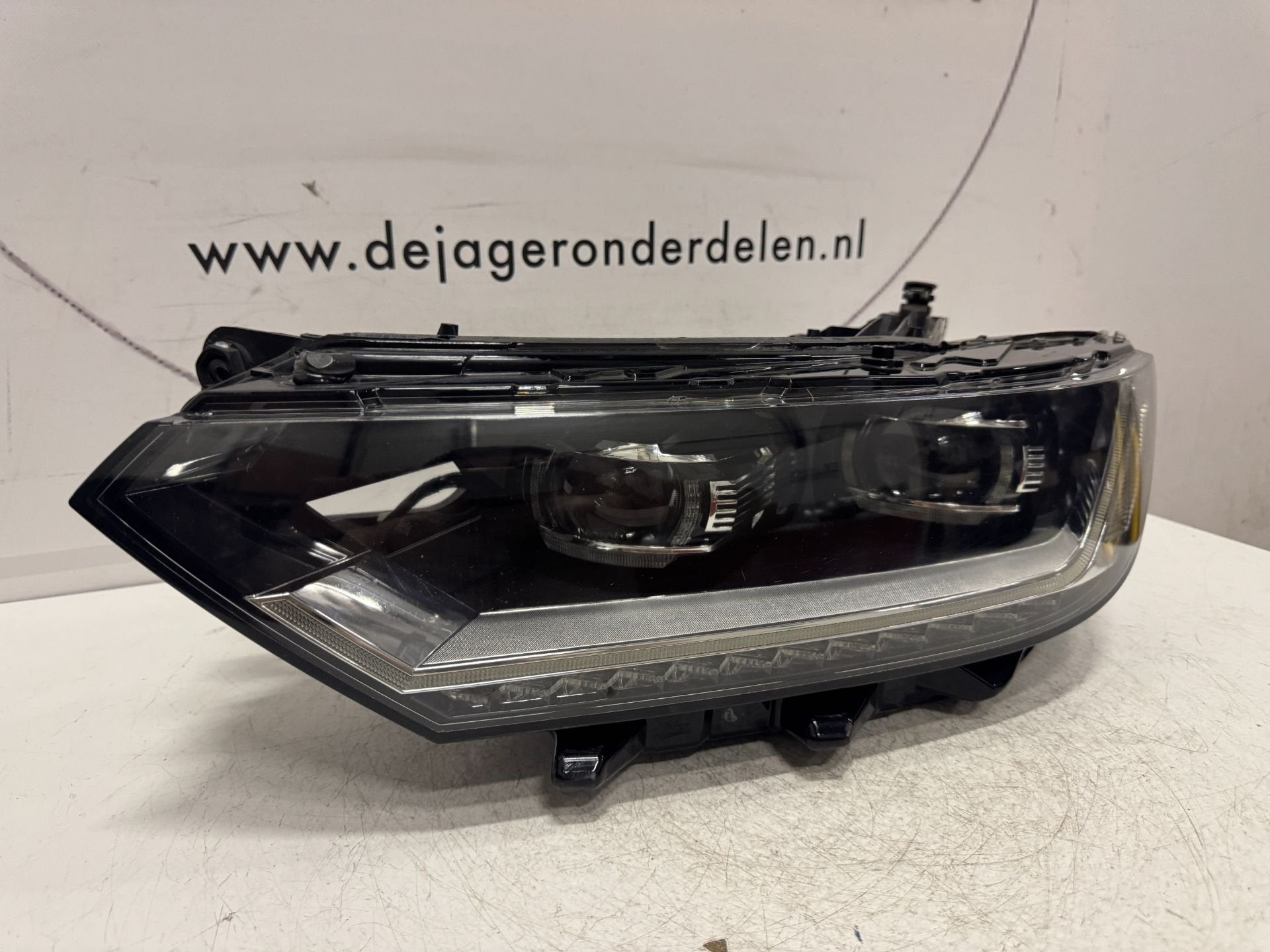 VW B8 PASSAT VOL LED KOPLAMP LINKS 3G1941081H, Gebruikt, Volkswagen, Volkswagen AG, Berliner Ring 2
38440  Wolfsburg, DE