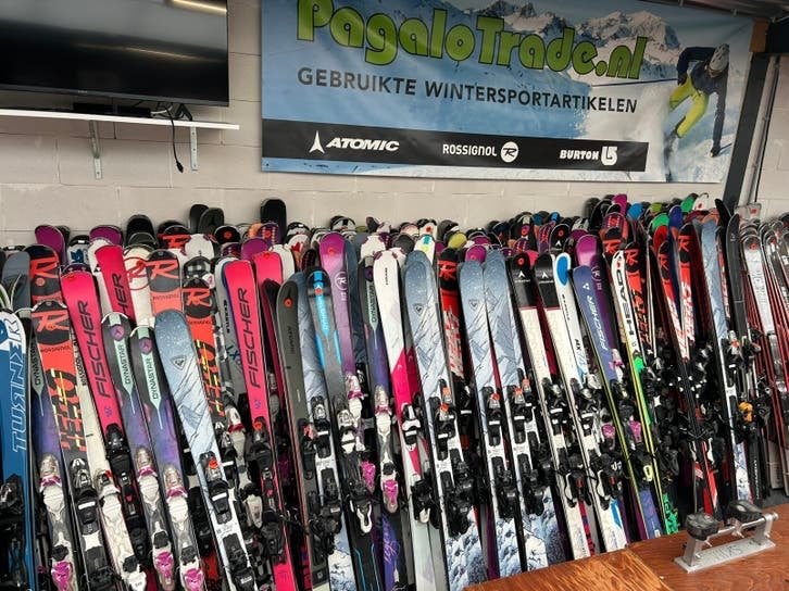 Groot assortiment in ski, skischoenen, snowboards etc, Sport en Fitness, Skiën en Langlaufen, Overige merken, 160 tot 180 cm, Ophalen of Verzenden