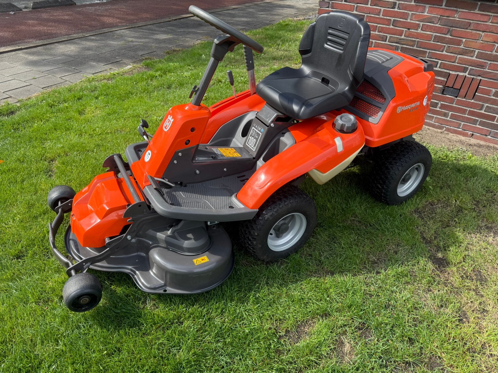 Husqvarna 213C zitmaaier Frontmaaier slechts 140 uur!!, Ophalen of Verzenden, Gebruikt, Mulchfunctie, 90 tot 120 cm