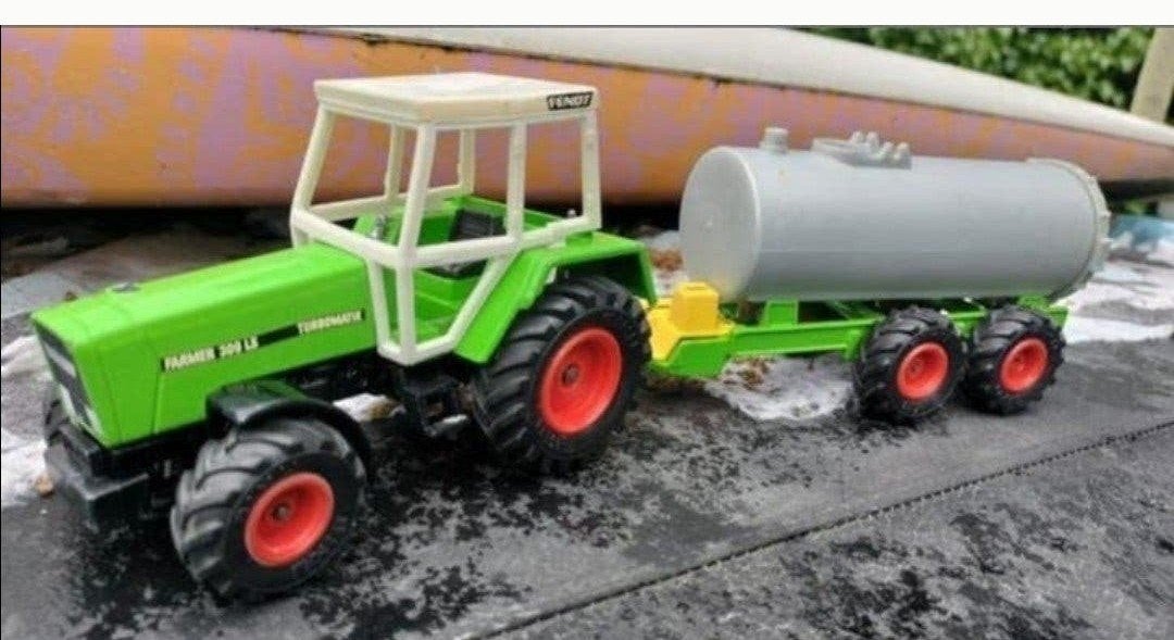 SIKU FENDT TRACTOR MET AANHANGER, Ophalen of Verzenden, Gebruikt, Tractor of Landbouw, SIKU