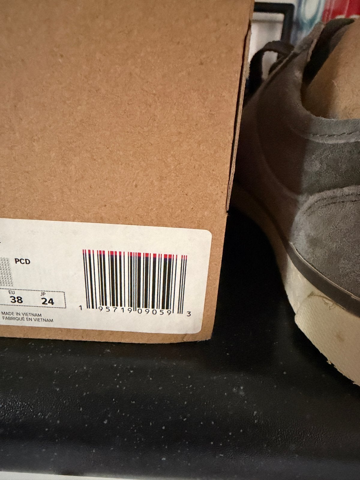 UGG Sneakers Maat 38 - Nieuw, Kleding | Dames, Schoenen, Nieuw, Ophalen of Verzenden, Sneakers of Gympen, Grijs