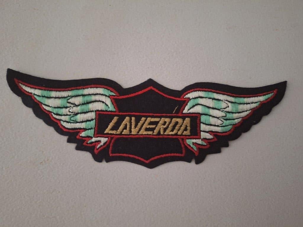 LAVERDA EMBLEEM VAN STOF 22,5CM X8 CM en kalenders, Motoren, Ophalen of Verzenden