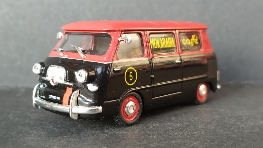 Fiat 600 Multipla Moccarabia Coffee 1:43 Eaglemoss Pol, Hobby en Vrije tijd, Modelauto's | 1:43, Overige merken, Verzenden, Nieuw