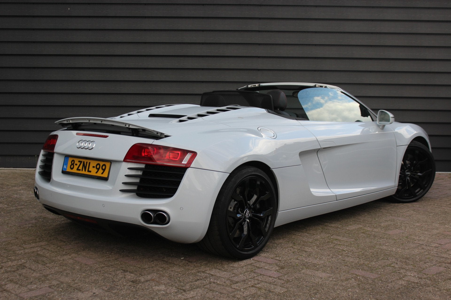 Audi R8 Spyder 4.2 V8 FSI QUATTRO - RS SEATS - CAMERA - BANG, Auto's, Automaat, Euro 5, 430 pk, Gebruikt