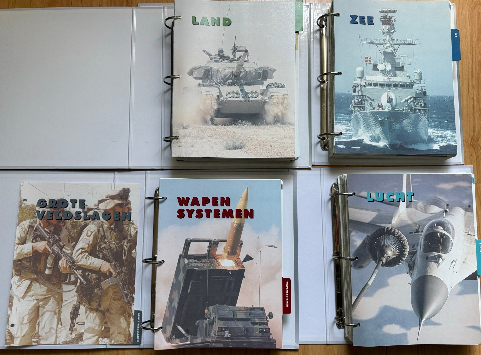 Deagostini World Weapon Serie Compleet - Militaria Encyclope, Boeken, Ophalen of Verzenden, 1945 tot heden, Gelezen, Algemeen