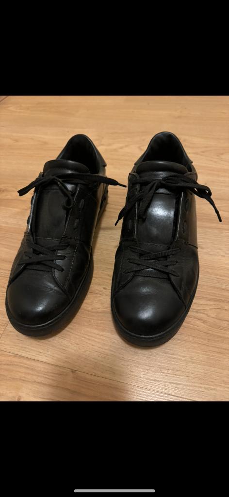 Te koop originele Valentino sneakers, Kleding | Heren, Schoenen, Valentino, Ophalen of Verzenden, Gedragen, Sportschoenen