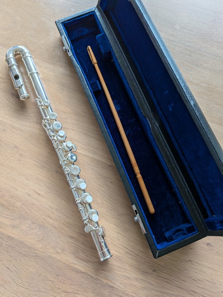Dwarsfluit met gebogen hals, Muziek en Instrumenten, Blaasinstrumenten | Dwarsfluiten en Piccolo's, Ophalen, Zo goed als nieuw