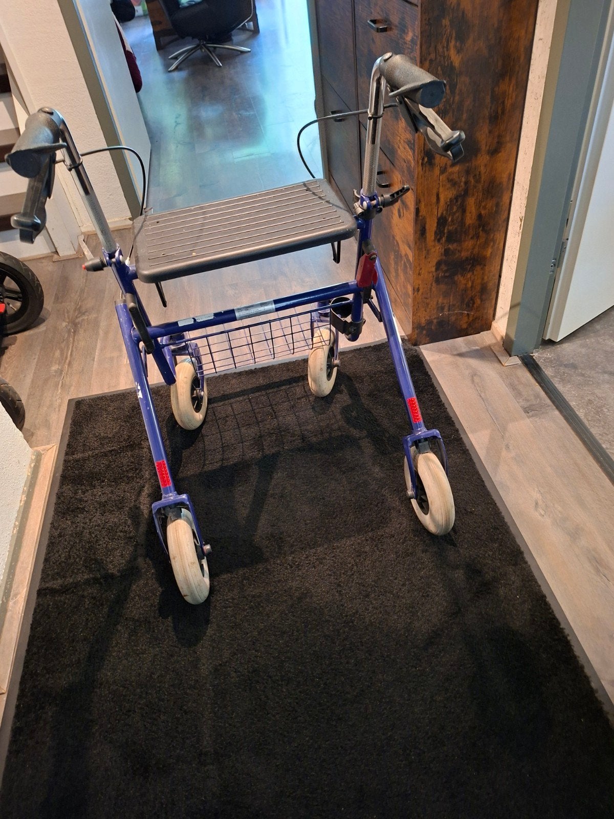 Rollators ( 2) te koop. Kleur blauw. In goede staat., Ophalen