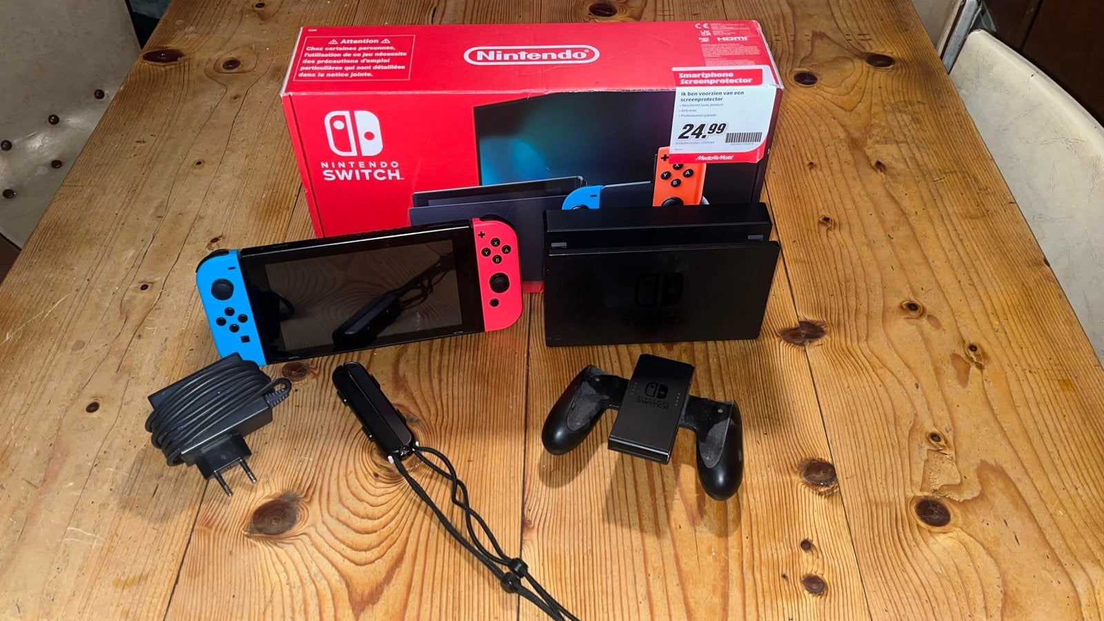 Nintendo Switch - Zo goed als nieuw met doos, Spelcomputers en Games, Ophalen of Verzenden, Zo goed als nieuw, Met 2 controllers
