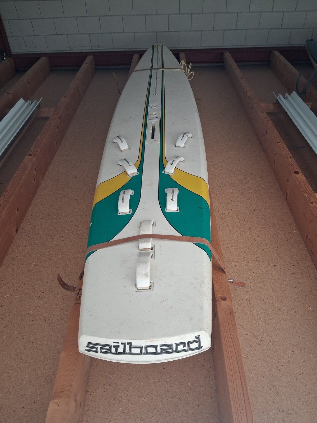 Vintage Windsurfplank - Sailboard - Wit/Groen/Geel, Watersport en Boten, Windsurfen, Met voetbanden, Gebruikt, Plank, Ophalen