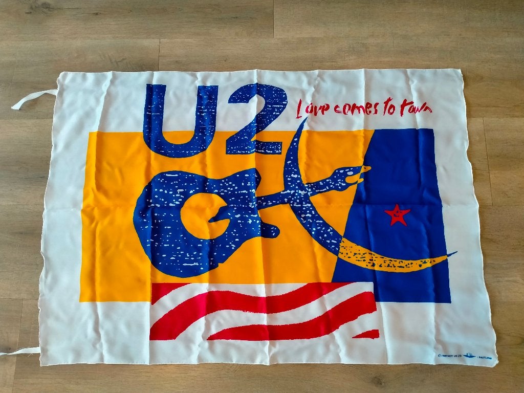 U2 Love comes to Town rock muziek vintage band vlag RARE, Verzenden, Zo goed als nieuw