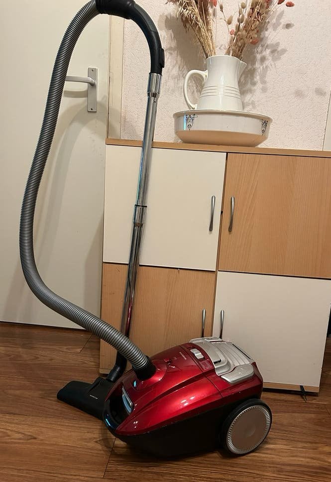 Inventum ST306RZA/02 Stofzuiger - Zo goed als nieuw, Witgoed en Apparatuur, Stofzak, Ophalen of Verzenden, Zo goed als nieuw, Sledestofzuiger
