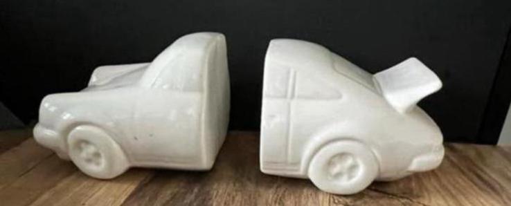 Boekensteunen in de vorm van een auto., Ophalen of Verzenden, Zo goed als nieuw
