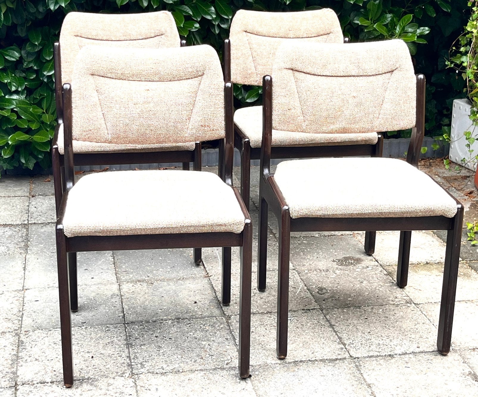 Vintage eetkamerstoelen •Erik Buch•, Huis en Inrichting, Stoelen, Gebruikt, Bruin, Ophalen of Verzenden, Vier