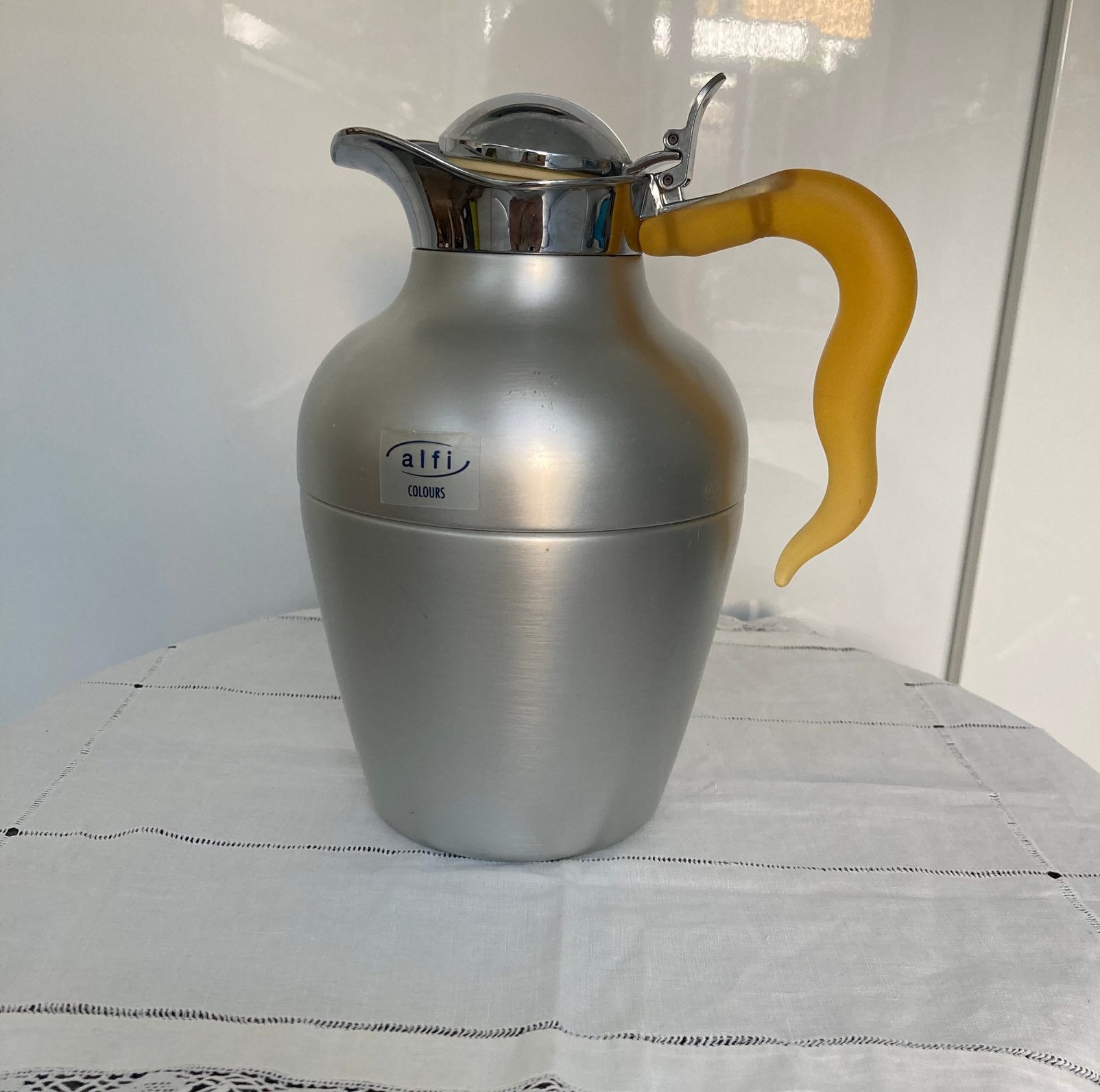 ALFI COLORS THERMOSKAN MET AMBERKLEURIG HANDVAT, Gebruikt, Overige merken, Overige typen, Ophalen of Verzenden