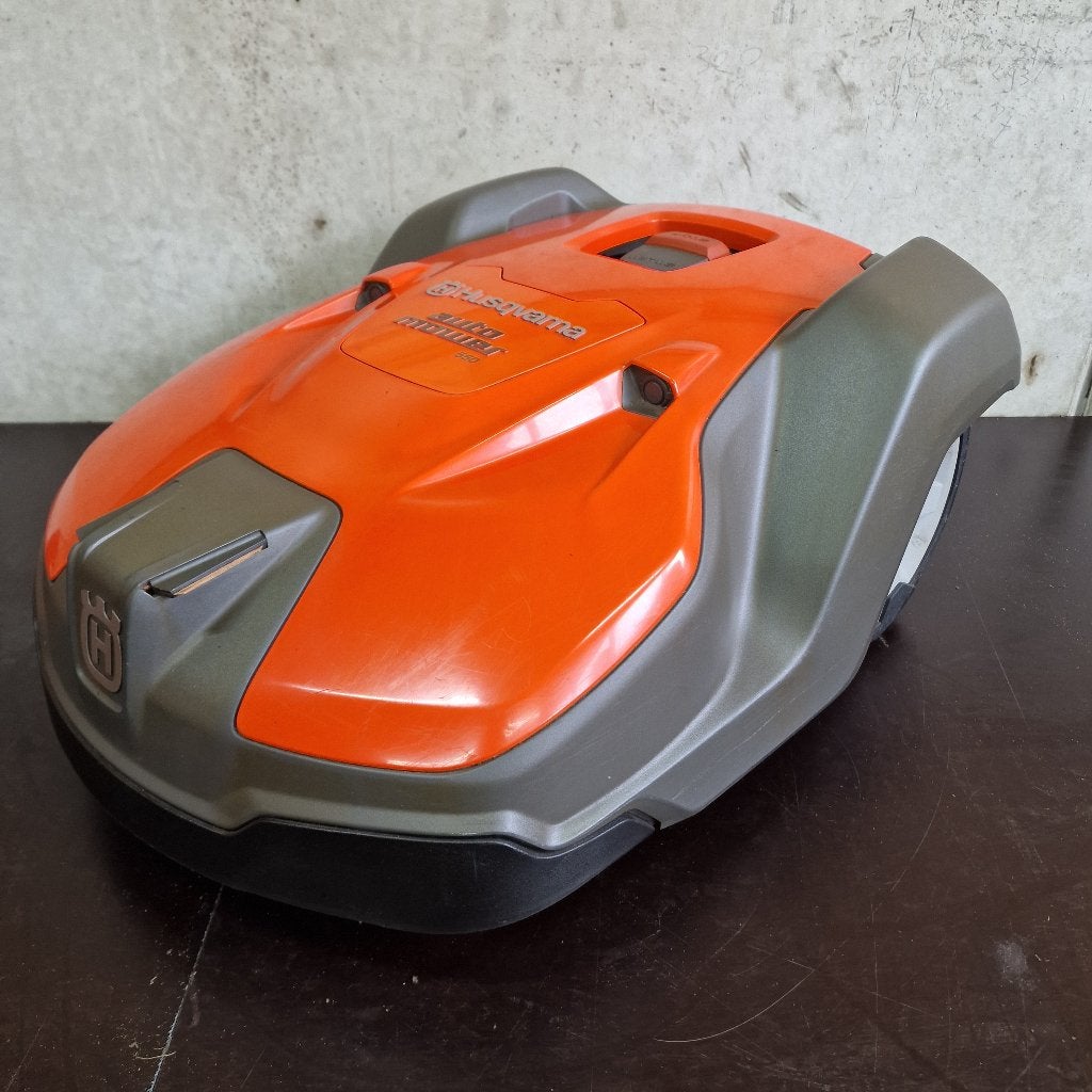 Professionele Husqvarna 550 Robotmaaier - gebruikt, Cirkelmaaier, Gebruikt, Verzenden, Minder dan 30 cm