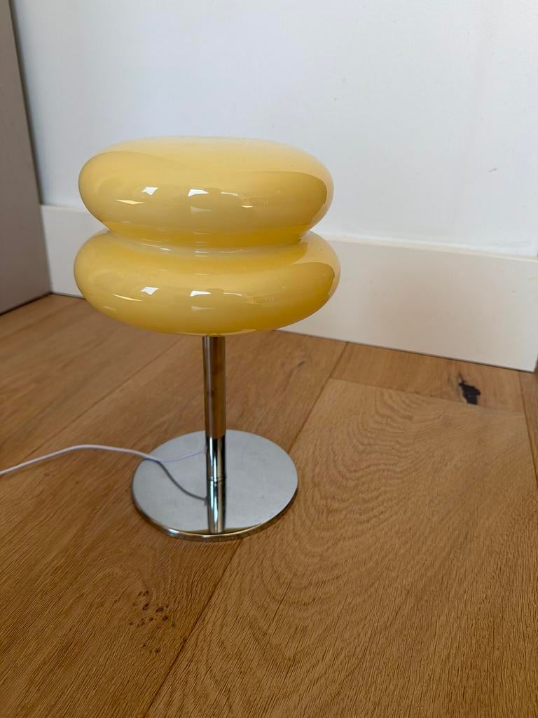 Trendy Tafellamp - USB/iPhone Oplader Compatibel, Huis en Inrichting, Lampen | Tafellampen, Nieuw, Glas, Ophalen