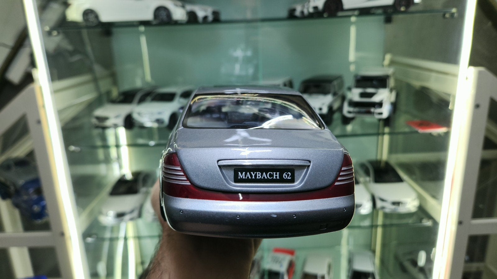 Autoart maybach 63, Ophalen of Verzenden, Gebruikt, Auto, Autoart