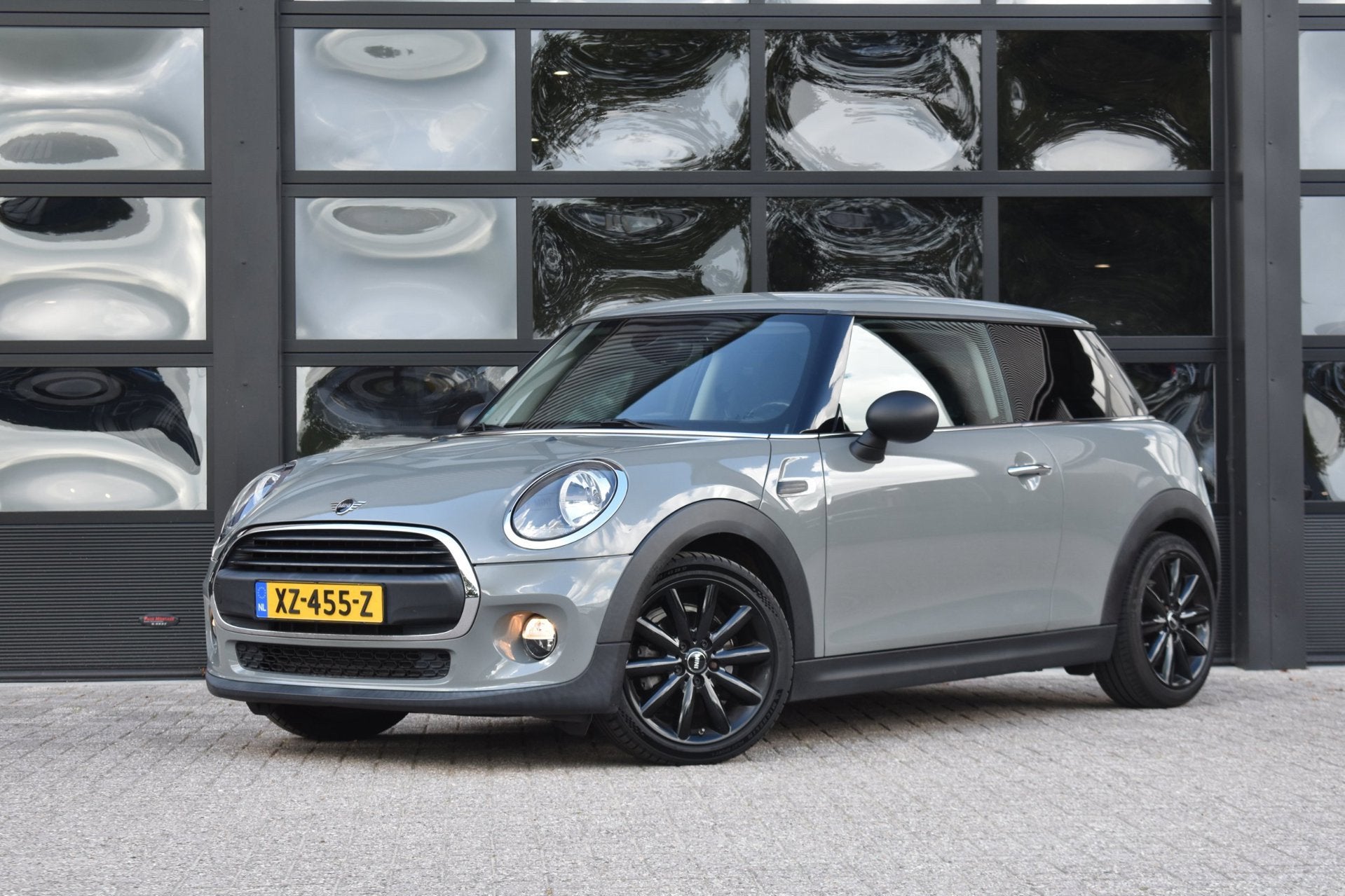 Mini 3-Deurs 1.5 One First Salt '19 Navi Airco Cruise Apple, Auto's, Voorwielaandrijving, Start-stop-systeem, Stof, Gebruikt