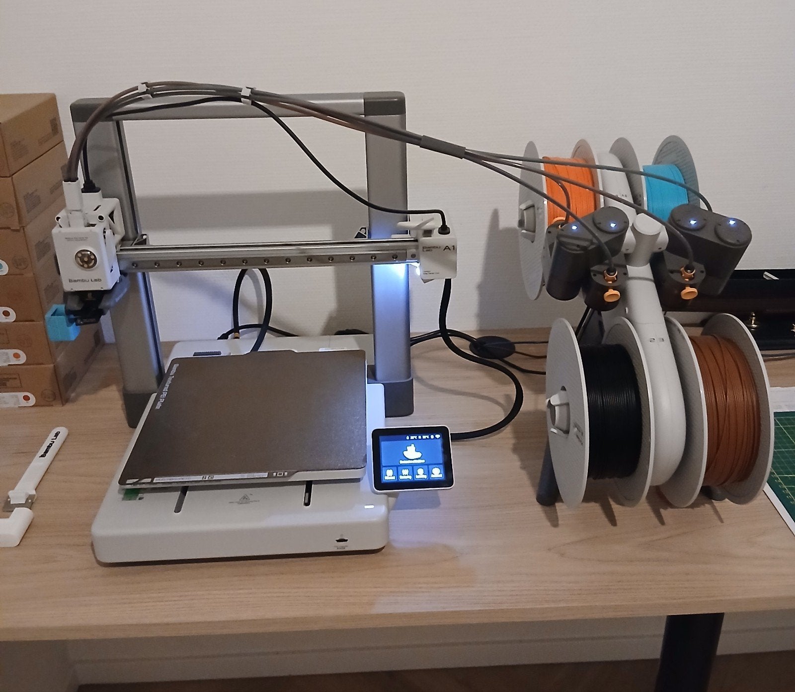 Bambu Lab A1 3D-printer met AMS Lite en accessoires, Computers en Software, Ophalen, Zo goed als nieuw, Filament, Ingebouwde Wi-Fi