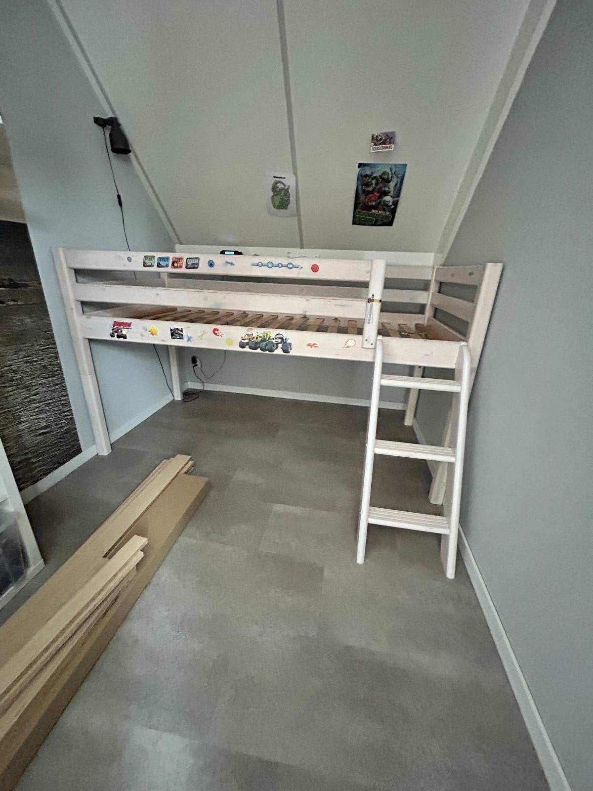 Halfhoogslaper wit met ladder met heel veel extra delen, Huis en Inrichting, Ophalen, Gebruikt, 90 cm, Eenpersoons