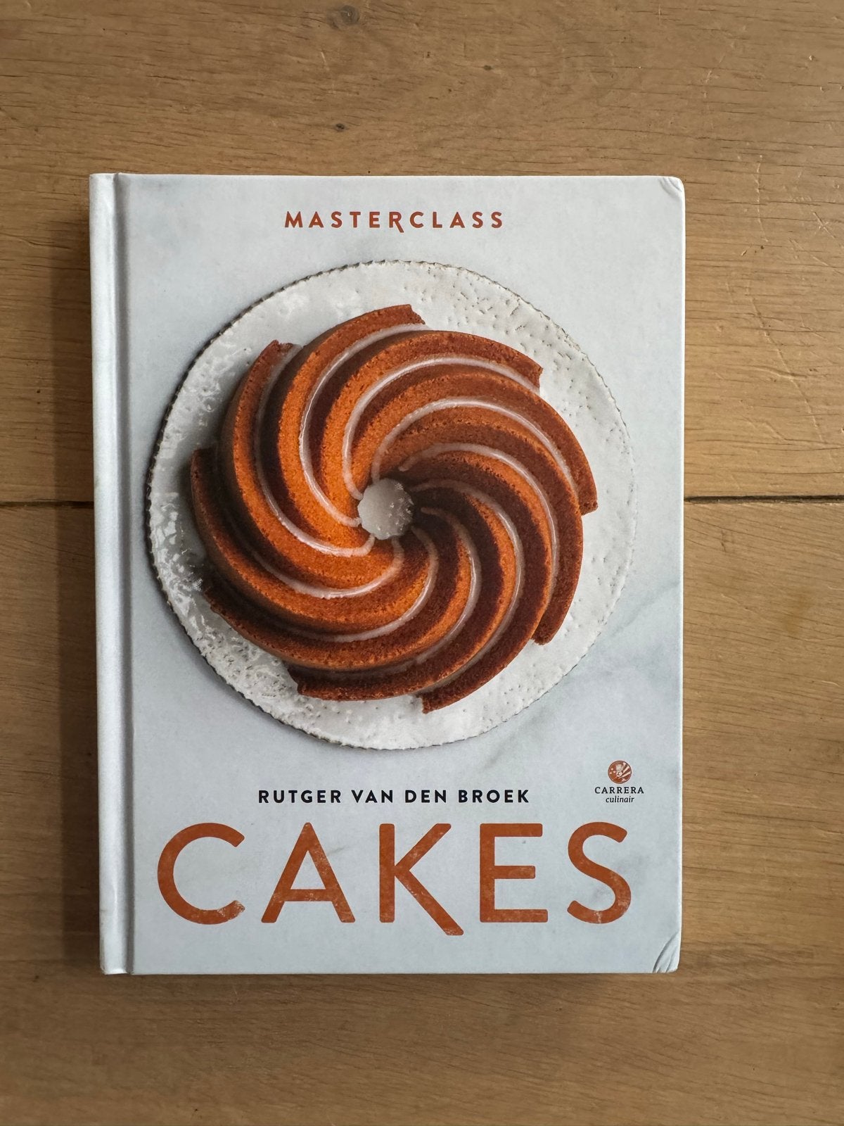 Masterclass Cakes - Rutger van den Broek Bakboek, Ophalen of Verzenden, Zo goed als nieuw