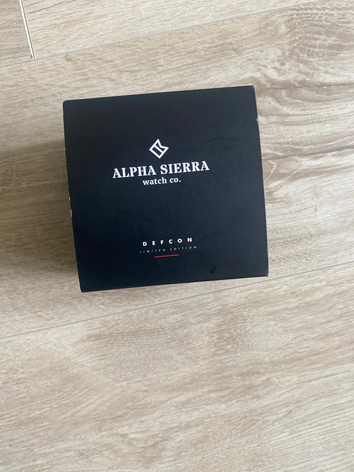 Alpha Sierra Defcon Limited Edition Horloge, Sieraden, Tassen en Uiterlijk, Horloges | Heren, Overige merken, Leer, Staal, Polshorloge