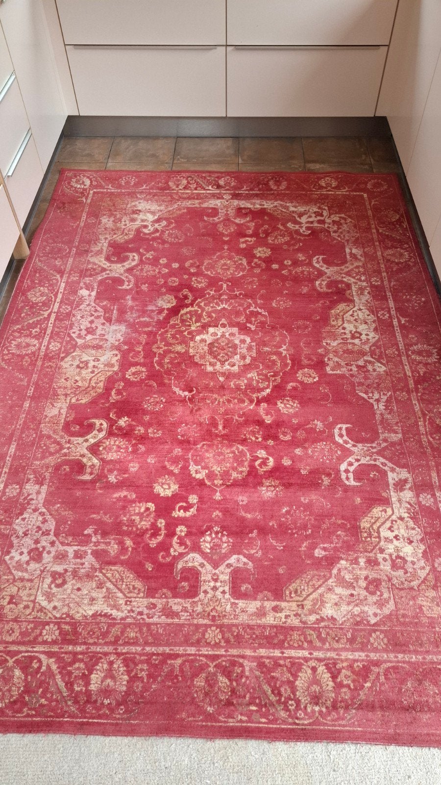 Rood tapijt met klassiek patroon, Gebruikt, Klassiek, Oosters, 200 cm of meer, Ophalen of Verzenden