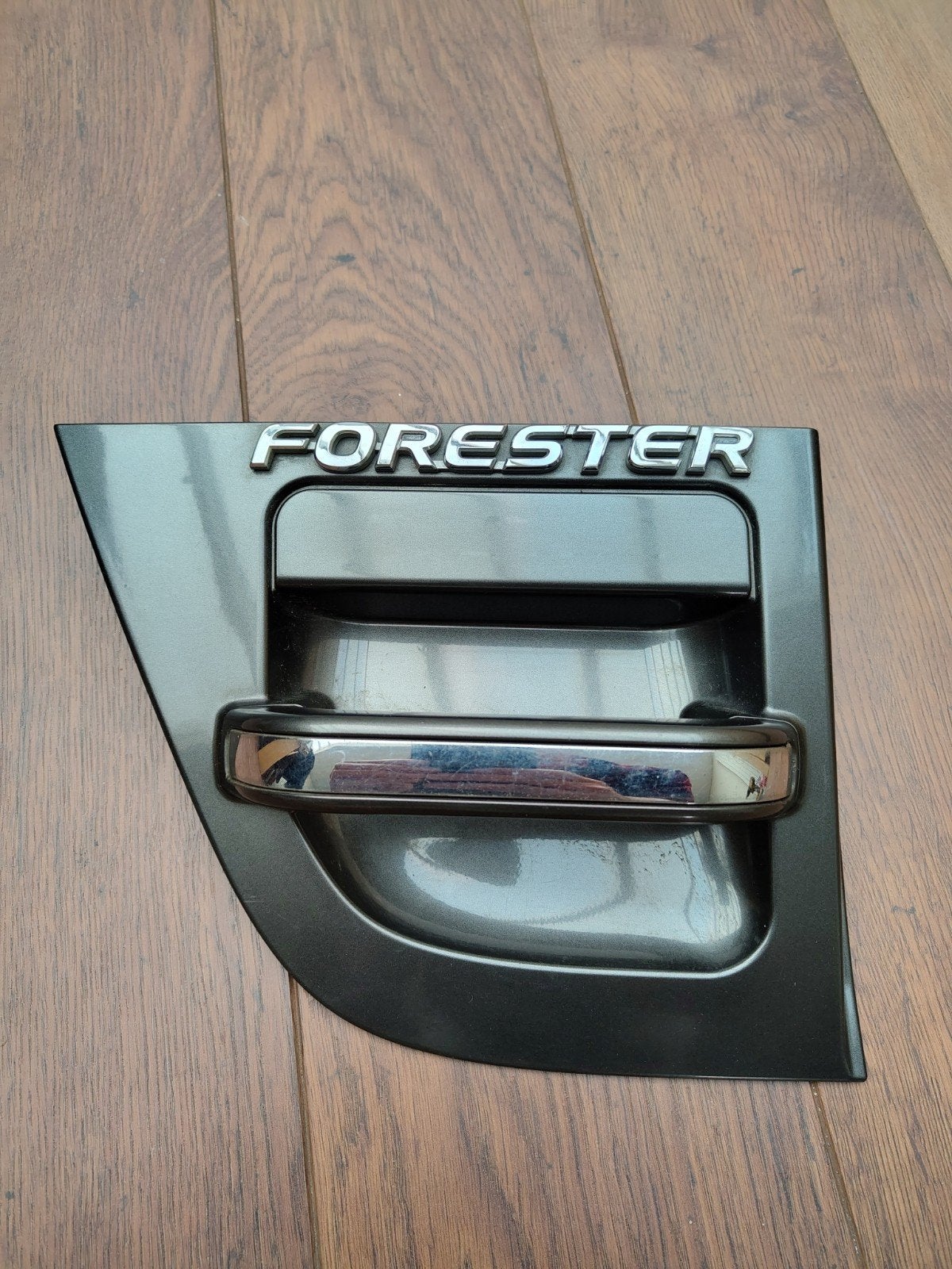Forester SG handgreep achterklep., Subaru, Gebruikt, Achterklep, Ophalen of Verzenden